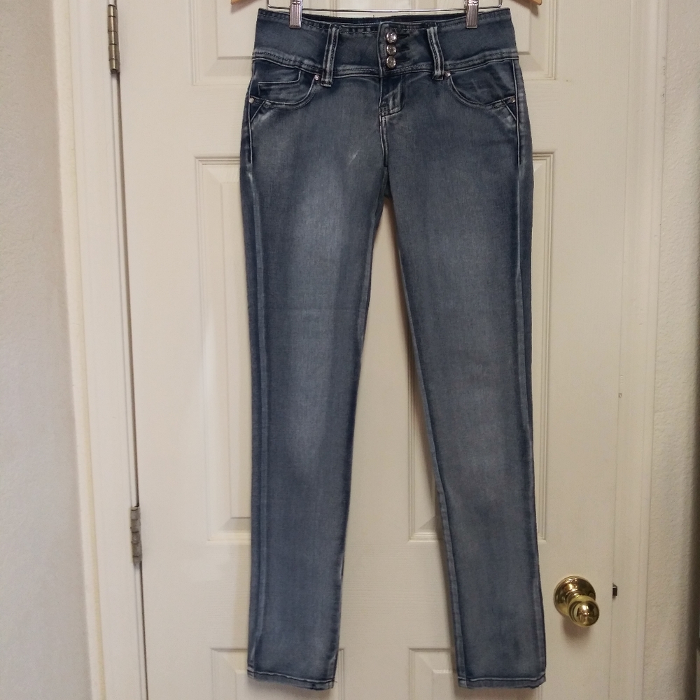 Jeans Colony Skinny Stretch Light Wash Jeans - Picture 2 of 8